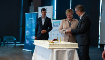 20. Adriatik kontroling konferenca - Hotel Jama, praznovanje 30. obletnice Šole kontrolinga - v ozadju vodja šole, Dragica Erčulj, Jan Markun (levo) in Daniel Potočnik (desno, partner in CFO v CRMT, d.o.o.), Foto: Mateja Pivk, Artinfoto